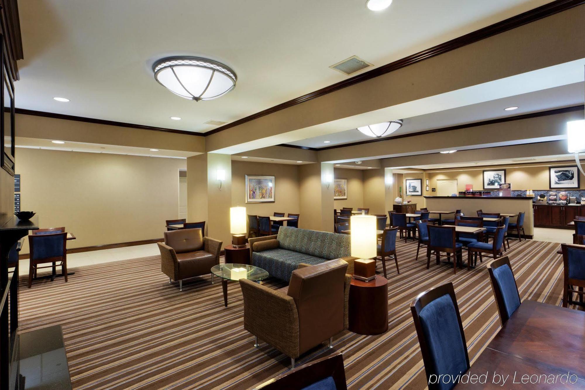 Hampton Inn Gainesville-Haymarket Екстериор снимка