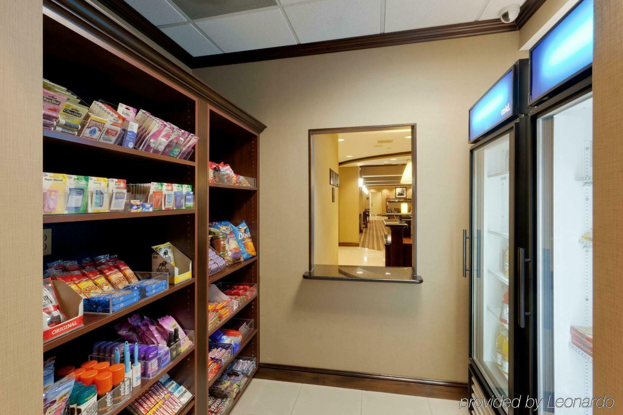 Hampton Inn Gainesville-Haymarket Екстериор снимка