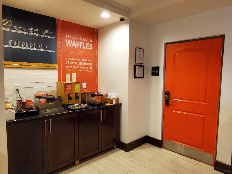 Hampton Inn Gainesville-Haymarket Екстериор снимка